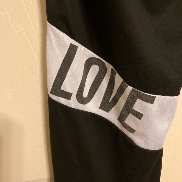 Stella ❤️ Viva love and rainbow pant size small - Picture 5 of 8